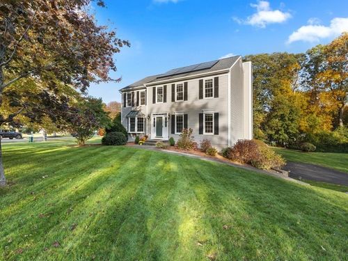 2 Noanet Brook Ln, Franklin, MA, 02038-2879 | Card Image