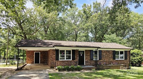 203 Witten Ln, Gastonia, NC, 28052-6722 | Card Image