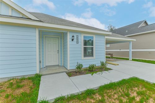 18433 Novarra Dr, Conroe, TX, 77306-1710 | Card Image