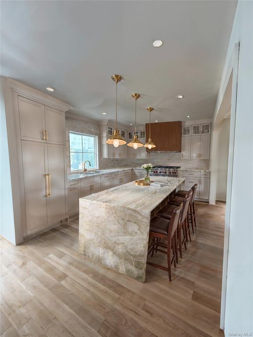 50 Franklin Ave, Rye, NY, 10580-2546 | Card Image