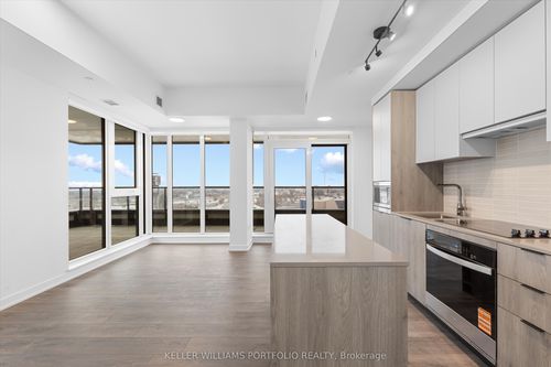 611-1007 The Queensway N/A, Etobicoke, ON, M8Z6C7 | Card Image