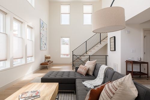 17 Smith Pl, Cambridge, MA, 02138-1007 | Card Image