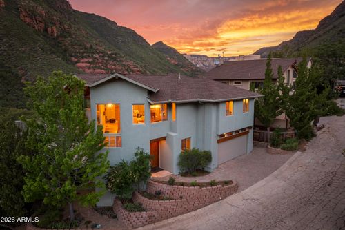 651 Julie Ln, Sedona, AZ, 86336-9284 | Card Image