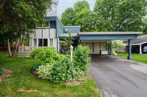 38 Spruce St, South Stormont, ON, K0C1M0 | Card Image