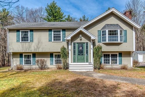 57 Sofia Rd, Stoughton, MA, 02072-3425 | Card Image