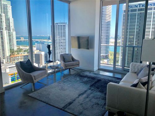 apt-2402-151 Se 1st St, Miami, FL, 33131-1451 | Card Image