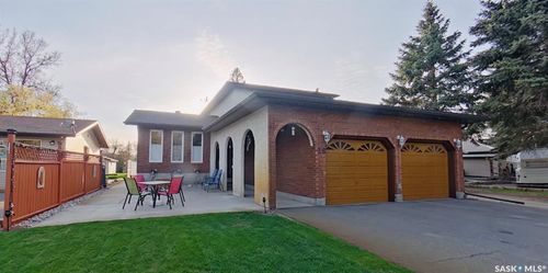 28 Elm St, Lebret, SK, S0G2Y0 | Card Image