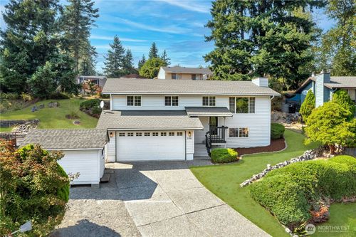 3785 Greenville Pl, Bellingham, WA, 98226-8806 | Card Image