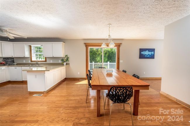 Dining Area | Image 11