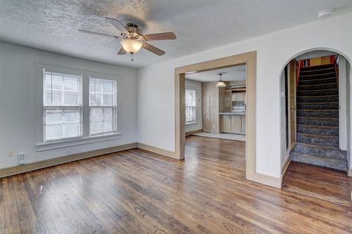 404 Chautauqua Ave, Norman, OK, 73069-5506 | Card Image