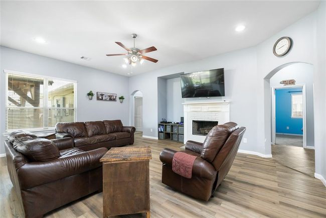 923 Lake View Dr, House other with 4 bedrooms, 2 bathrooms and 2 parking in Montgomery TX | Image 16