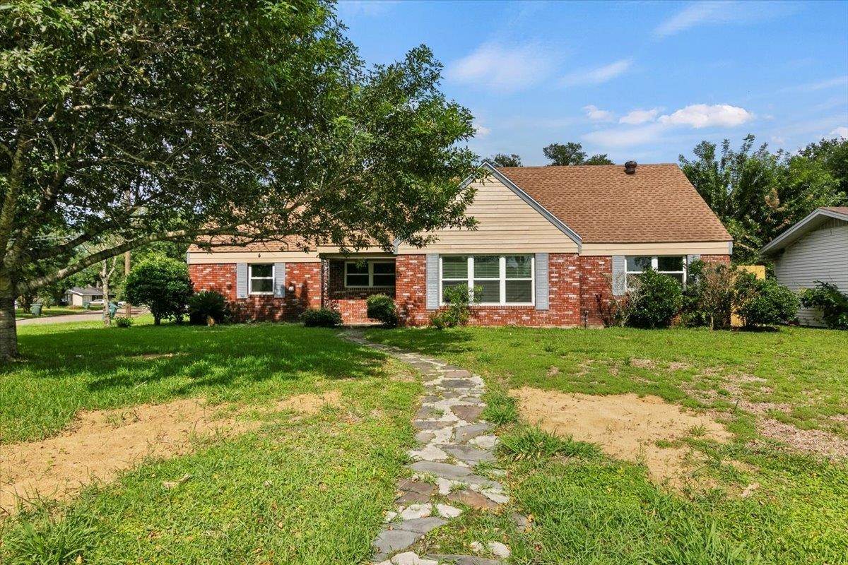 Cecil Dr, Beaumont, TX 77706