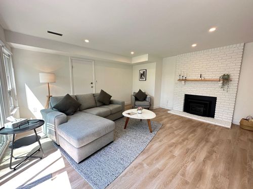 5636 Covey Pl, North Vancouver, BC, V7R4T8 | Card Image