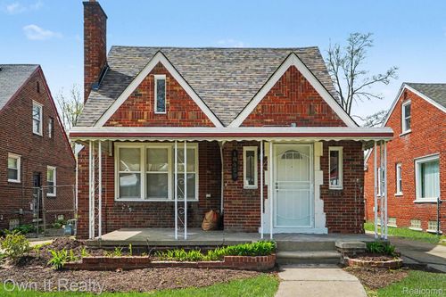 18429 Strathmoor St, Detroit, MI, 48235-2563 | Card Image