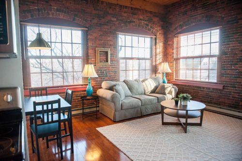 apt-4a-335 Cypress St, Manchester, NH, 03103-3606 | Card Image