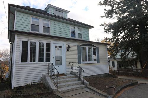 1-9 Friend St, Gloucester, MA, 01930-2968 | Card Image
