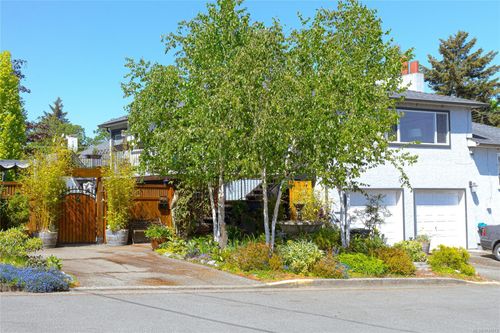 628 Bryden Crt, Esquimalt, BC, V9A4Y5 | Card Image