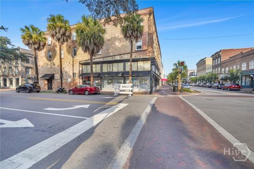 3006-310 W Broughton St, savannah, GA, 31401-3216 | Card Image