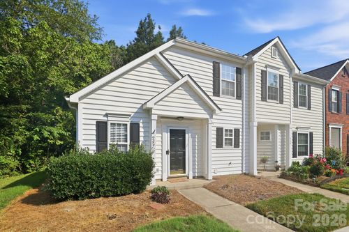 932 Heritage Pkwy, Fort Mill, SC, 29715-7301 | Card Image