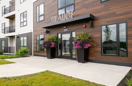 unit-302-203 Lowell St, Wilmington, MA, 01887-2984 | Card Image