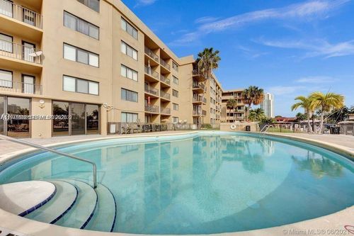 302-301 Golden Isles Dr, Hallandale Beach, FL, 33009-5817 | Card Image