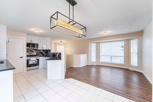206 Saratoga Close Ne, Calgary, AB, T1Y7A1 | Card Image