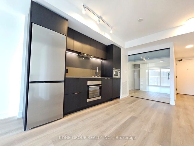 1204 - 1 Jarvis St, Condo with 2 bedrooms, 2 bathrooms and null parking in Hamilton ON | Image 6