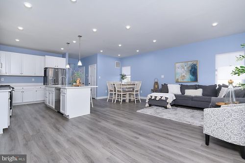 527 Swansea Dr, MIDDLETOWN, DE, 19709-0207 | Card Image