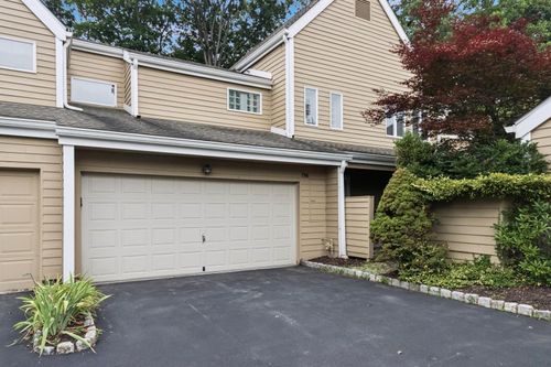 206 Dogwood Ct, Poughkeepsie, NY, 12601-4849 | Card Image