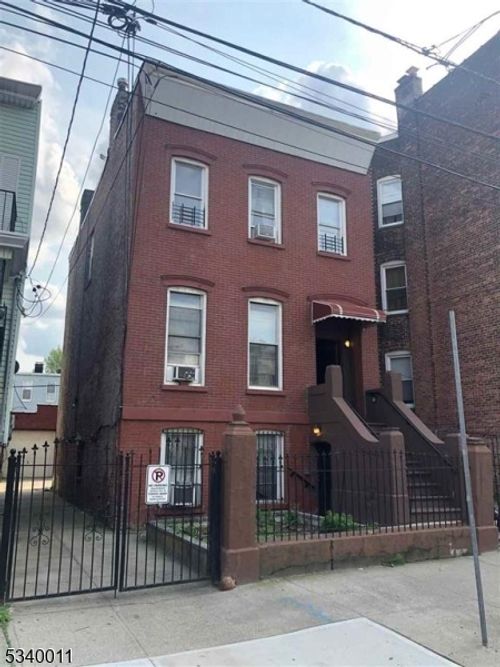 333 Forrest St, Jersey City, NJ, 07304-2278 | Card Image