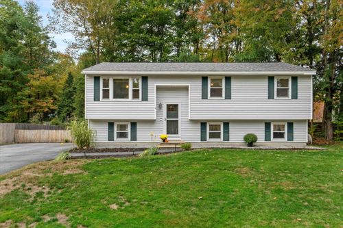 4 Columbine Pl, Concord, NH, 03303-3414 | Card Image
