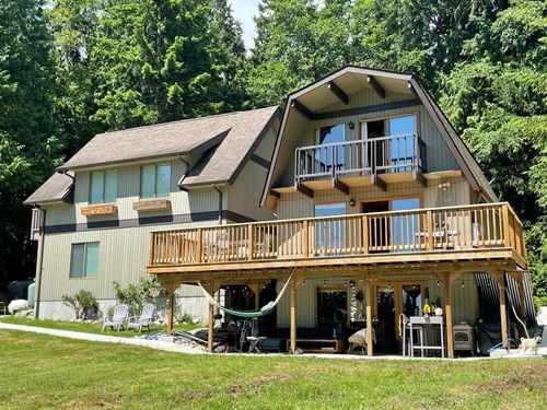 2617 Sunshine Coast Highway, Roberts Creek, BC, V0N2W4 | Card Image