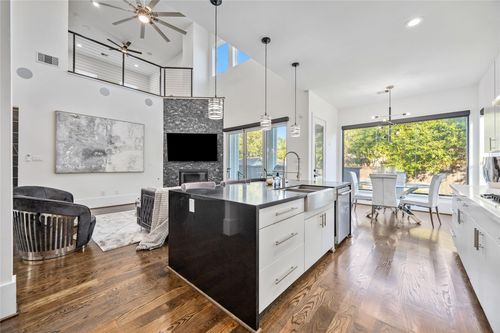 2310 Althea Dr, Houston, TX, 77018 | Card Image