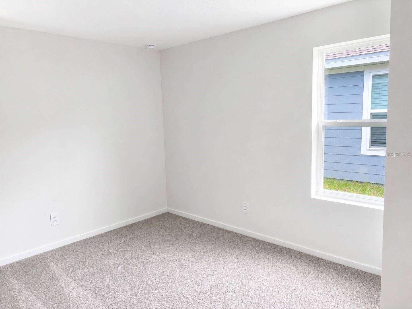 Residential Lease in EAGLE LAKE 2