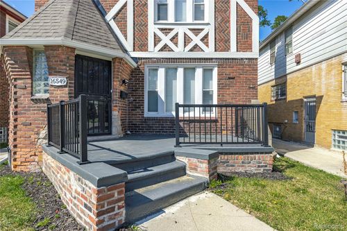 16549 Washburn St, Detroit, MI, 48221-2842 | Card Image