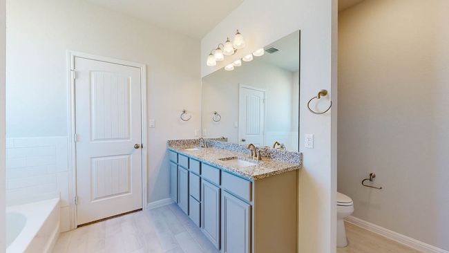 14006 Carsten Loop, House other with 4 bedrooms, 3 bathrooms and 3 parking in Salado TX | Image 14