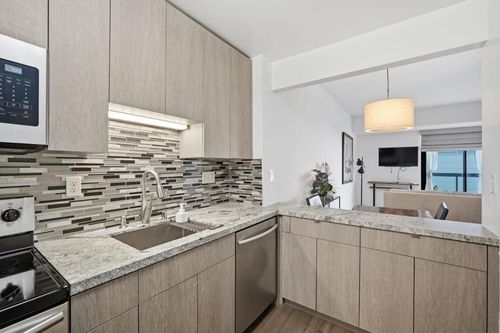 307-1 Daniel Burnham Ct, San Francisco, CA, 94109-5455 | Card Image