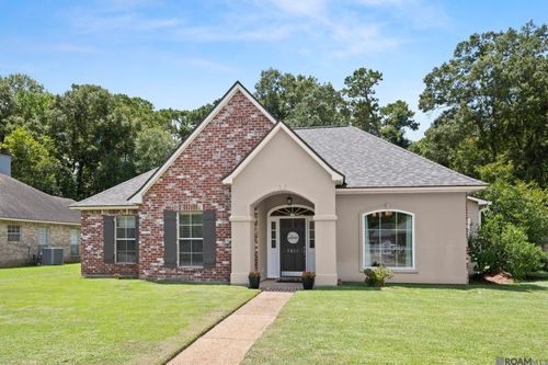 5411 Sophie Anne Dr, Zachary, LA, 70791-2655 | Card Image