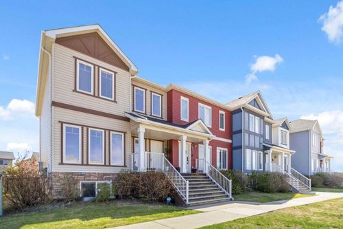 19-300 Sparrow Hawk Dr, Fort Mcmurray, AB, T9K0Y6 | Card Image