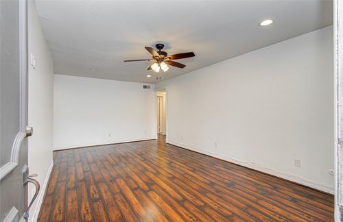 152-12633 Memorial Dr, Houston, TX, 77024-4849 | Card Image