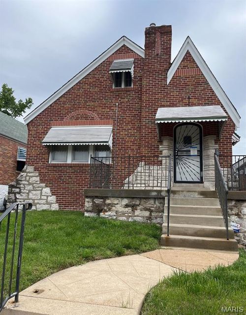 1533 Gieseking Ln, Saint Louis, MO, 63147-1319 | Card Image