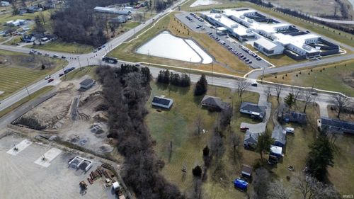 3878-3912 W Washington Center Rd, Fort Wayne, IN, 46818-1523 | Card Image