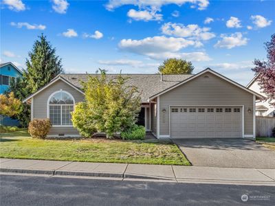 8419 133rd Street E, House other with 3 bedrooms, 2 bathrooms and 2 parking in Puyallup WA | Image 1