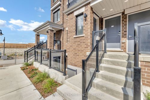 16A Lookout Dr, Bowmanville, ON, L1C7E9 | Card Image
