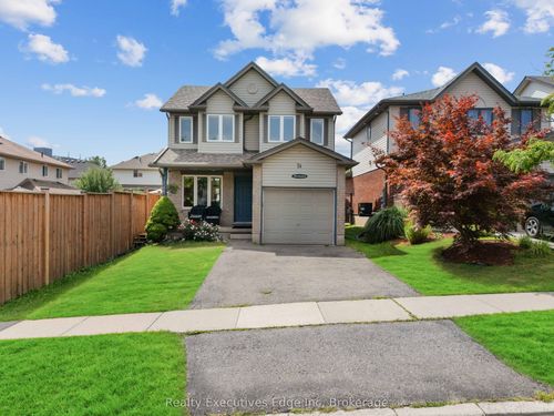 74 Joshua St, Kitchener, ON, N2C2T5 | Card Image