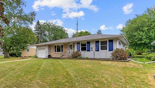 134 E Marquette Street, Berlin, WI, 54923 | Card Image
