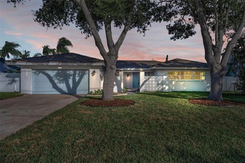 1695 Clearwater Harbor Dr, LARGO, FL, 33770-4512 | Card Image