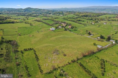 14004 American Legion Dr, Broadway, VA, 22815-3226 | Card Image