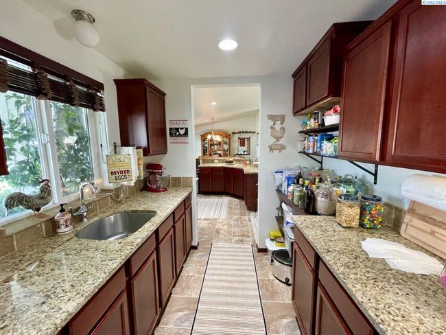 223108 E Perkins Rd, Home with 4 bedrooms, 4 bathrooms and null parking in Kennewick WA | Image 18