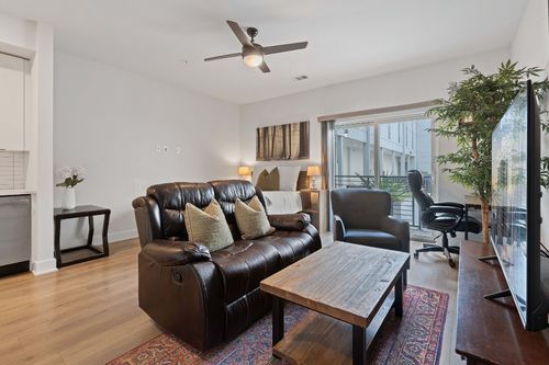 apt-225-2220 Webberville Rd, Austin, TX, 78702-3680 | Card Image